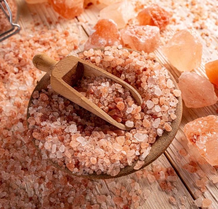 Coarse pink salt scoop alternate
